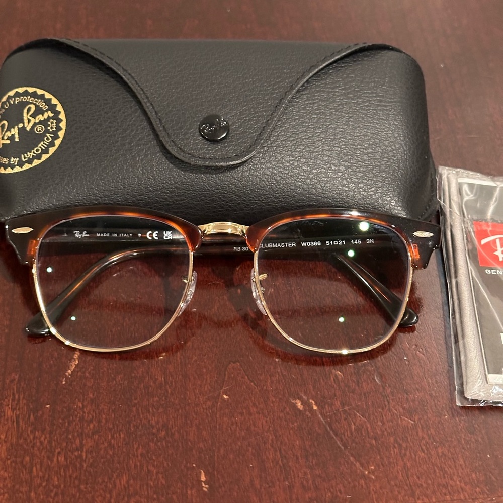 2.25 RAY-BAN CLUBMASTER READING GLASSES